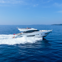 Bateau moteur